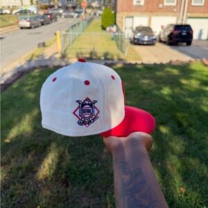 NWT Men’s Phila Phillies New Era Cream/Red Two-Tone Corduroy 59FIFTY FITTED
